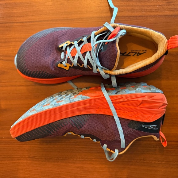 Altra Experience Wild 2 Trail Shoes - Picture 2 of 3